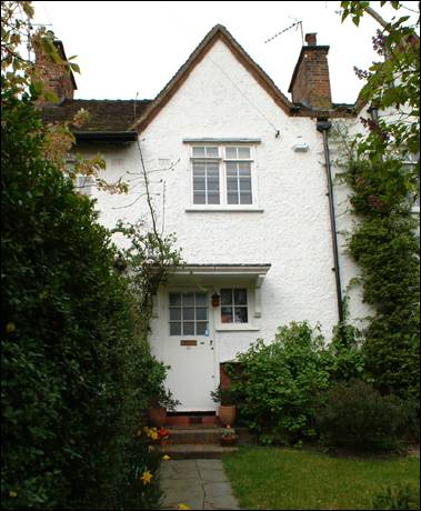 24 Oakwood Road